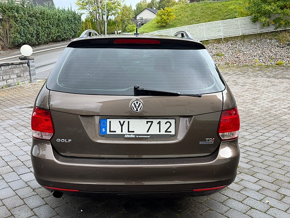Volkswagen Golf VI 11 of 30
