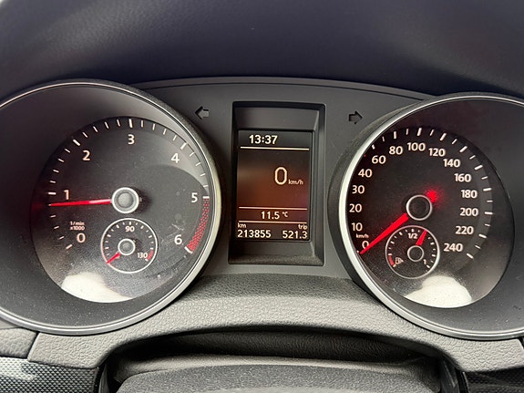 Volkswagen Golf VI 23 of 30