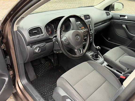 Volkswagen Golf VI 28 of 30