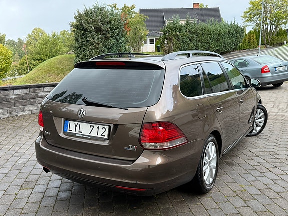 Volkswagen Golf VI 10 of 30