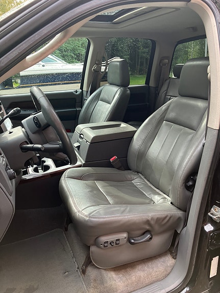 Dodge RAM 2500 8 of 8