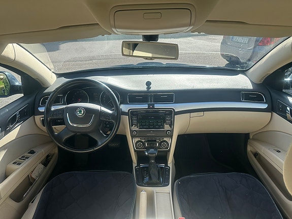 Skoda Superb 13 of 14