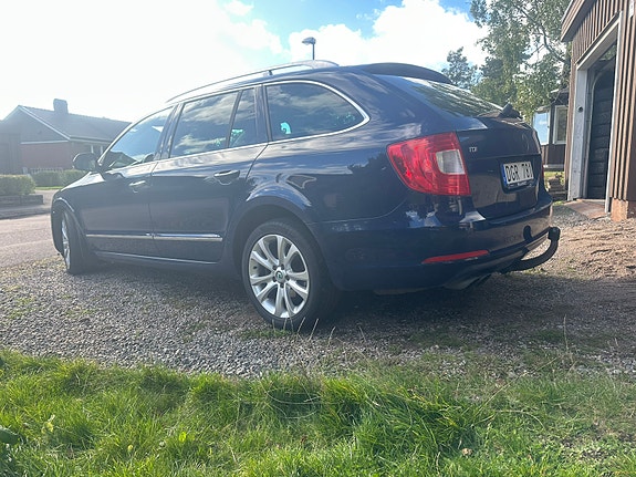 Skoda Superb 4 of 14