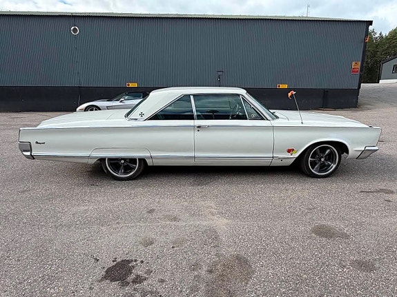 Chrysler Newport 2 of 22