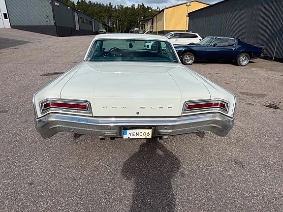 Chrysler Newport 10 of 22