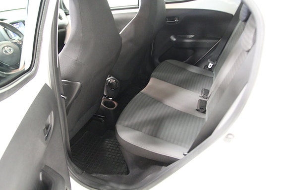 Toyota Aygo 12 of 20