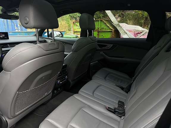 Audi Q7 7 of 8