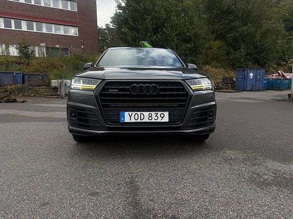 Audi Q7 3 of 8