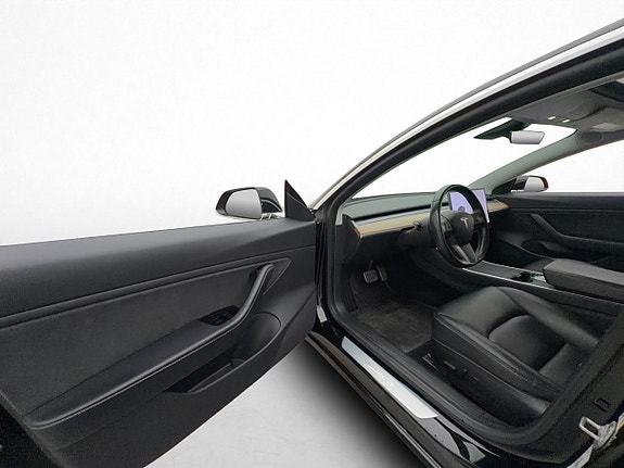 Tesla Model 3 10 of 30