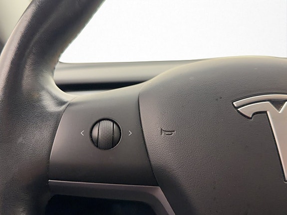 Tesla Model 3 14 of 30