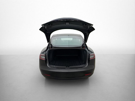 Tesla Model 3 28 of 30