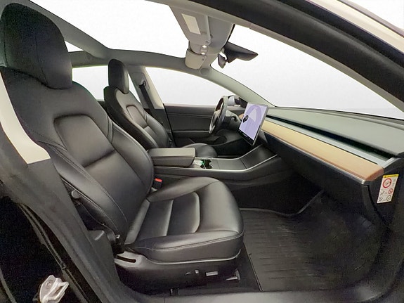 Tesla Model 3 25 of 30