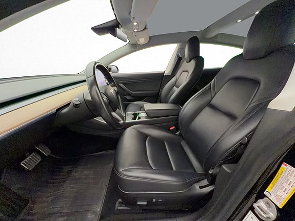 Tesla Model 3 11 of 30