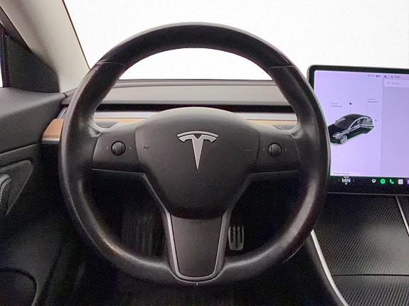 Tesla Model 3 13 of 30