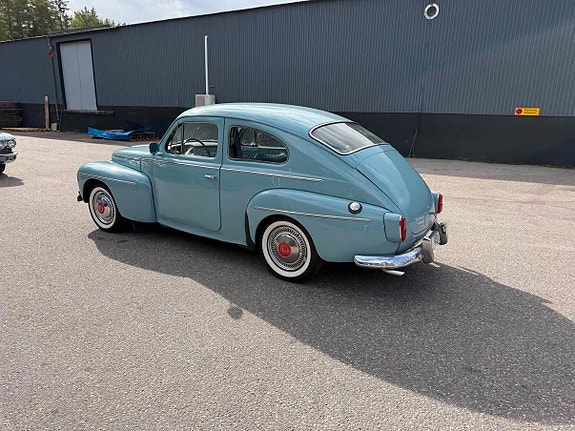 Volvo PV 8 of 23