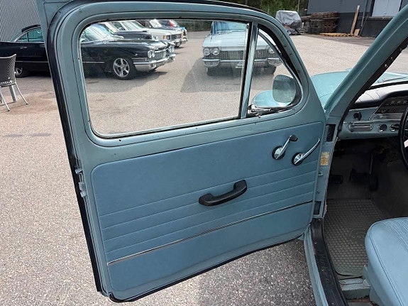 Volvo PV 18 of 23