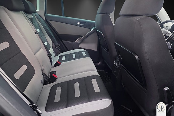 Volkswagen Tiguan 9 of 12