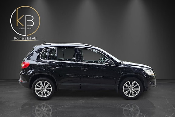 Volkswagen Tiguan 2 of 12