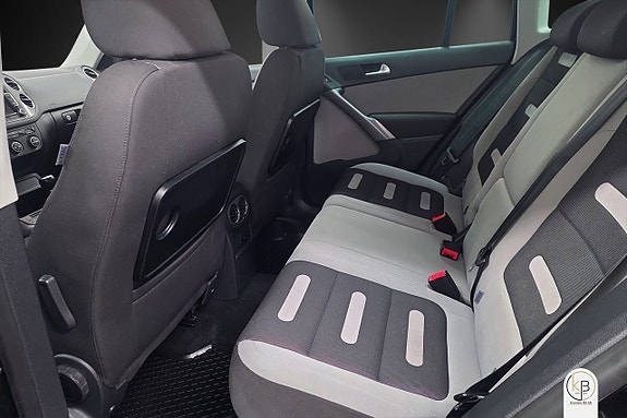 Volkswagen Tiguan 8 of 12