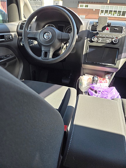 Volkswagen Touran 5 of 8