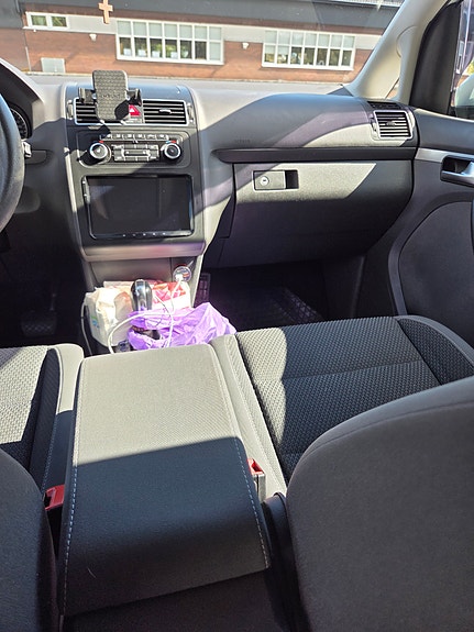 Volkswagen Touran 6 of 8