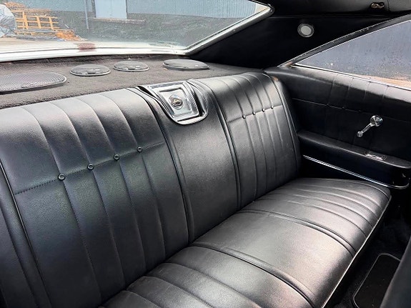 Chevrolet Impala 18 of 26