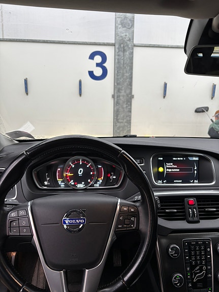 Volvo V40 5 of 5