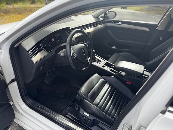 Volkswagen Passat 6 of 7