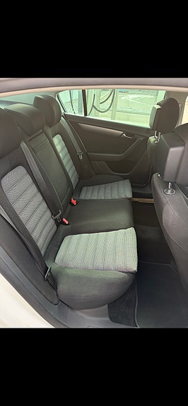 Volkswagen Passat 9 of 10