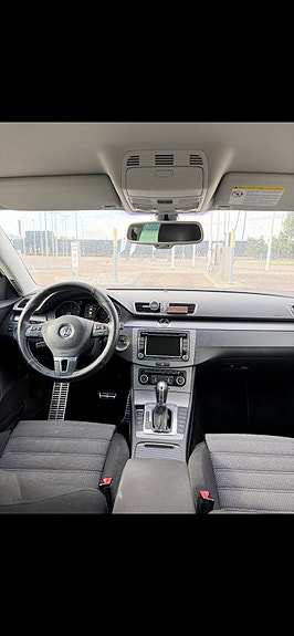 Volkswagen Passat 6 of 10