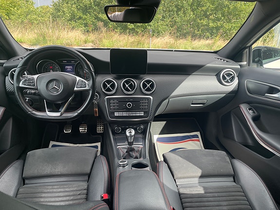 Mercedes-Benz A180 5 of 6