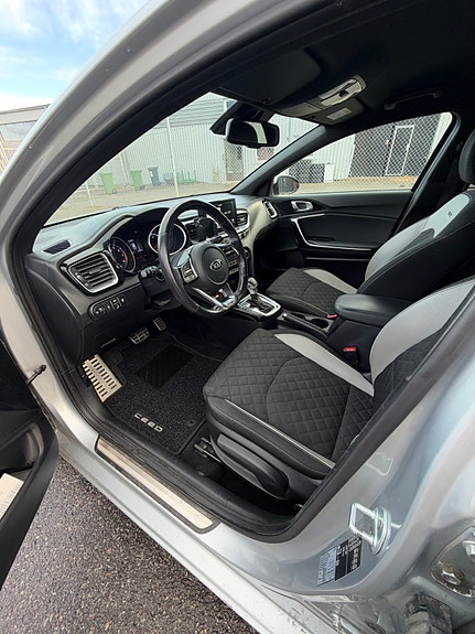 Kia Ceed 4 of 5