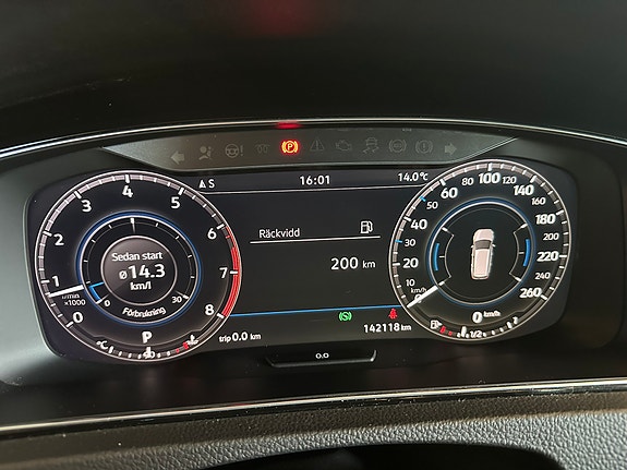 Volkswagen Golf VII 4 of 7