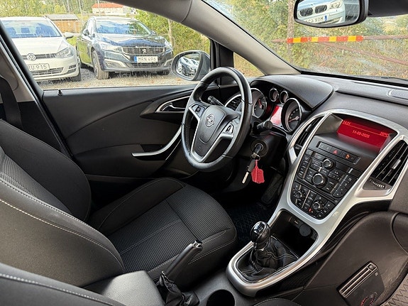 Opel Astra 13 of 19