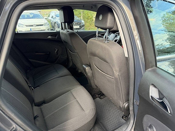 Opel Astra 18 of 19