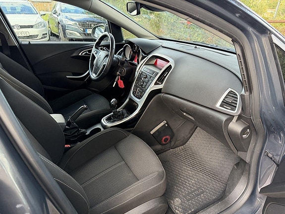 Opel Astra 14 of 19