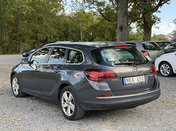 Opel Astra 4 of 19