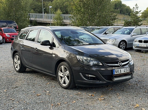 Opel Astra 2 of 19