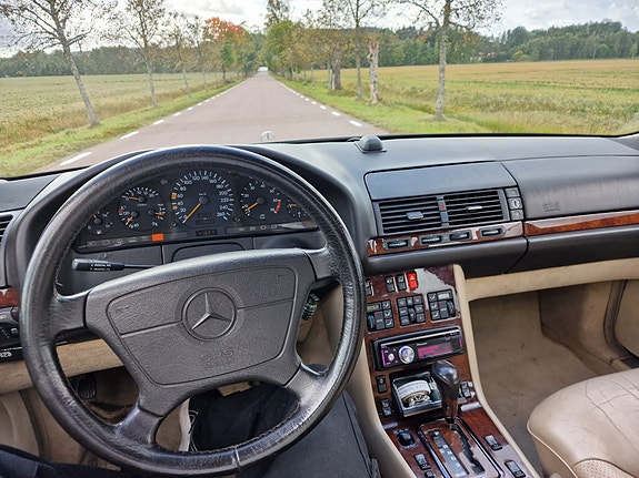 Mercedes-Benz S600 12 of 16