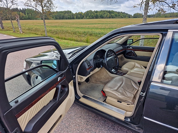 Mercedes-Benz S600 13 of 16