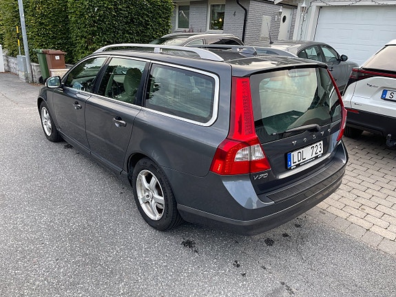 Volvo V70 6 of 23