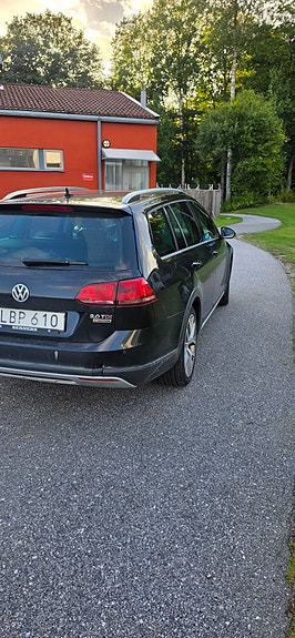 Volkswagen Golf Alltrack 5 of 6