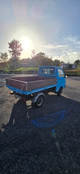 Daihatsu Hijet 2 of 6
