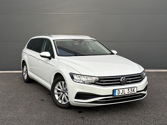 Volkswagen Passat 7 of 25