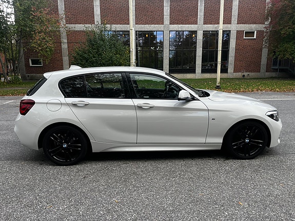 BMW 118i 5 of 7