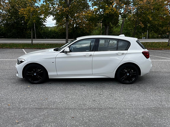 BMW 118i 3 of 7