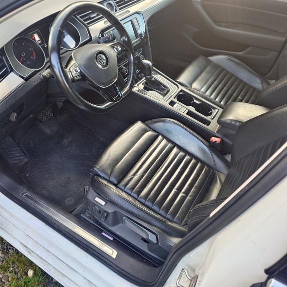 Volkswagen Passat 5 of 6
