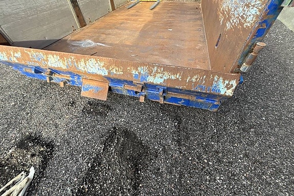 Växelflak GMM med aluminiumlämmar i sidan. 22 of 24