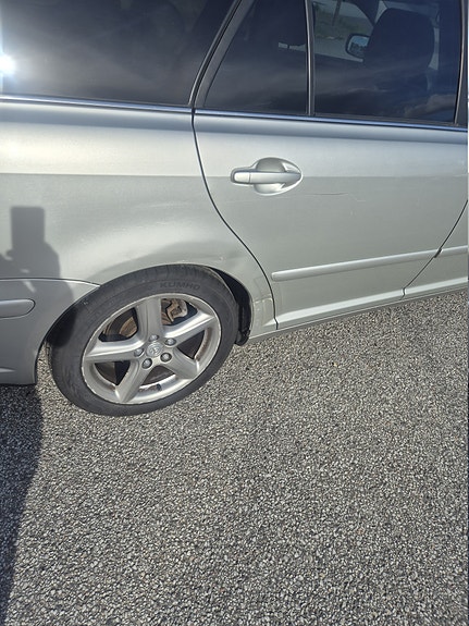 Toyota Avensis 3 of 6