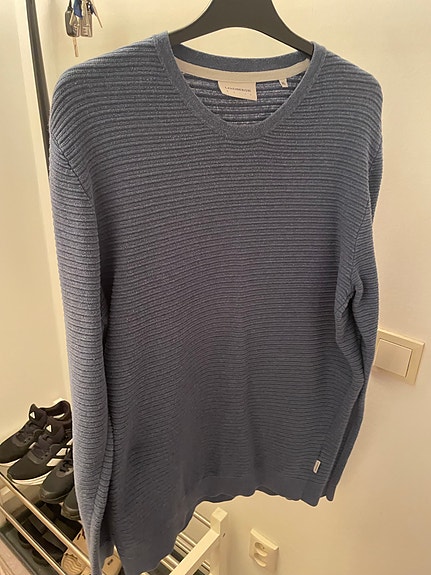 Product image 1 of 8